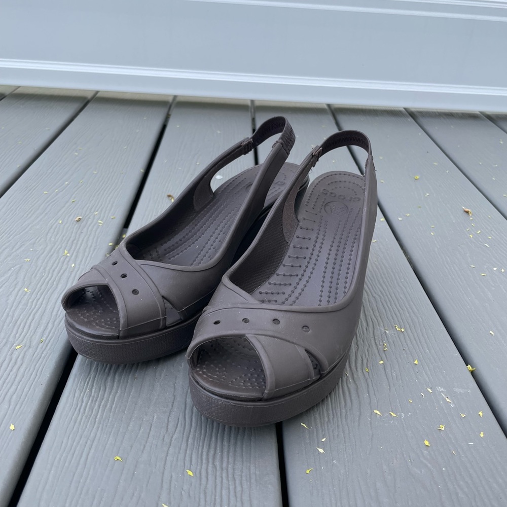 CROCS, size 9, brown - Picture 2 of 6